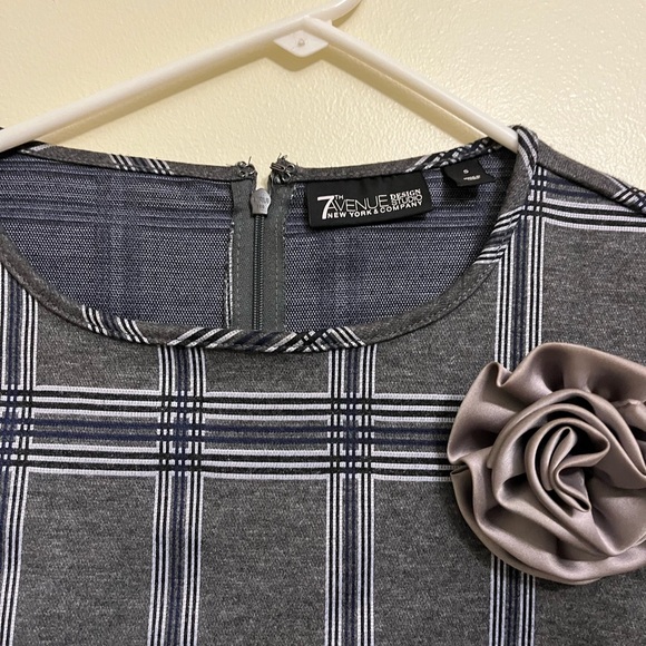 New York & Company Gray Plaid Top Size S - Picture 2 of 7